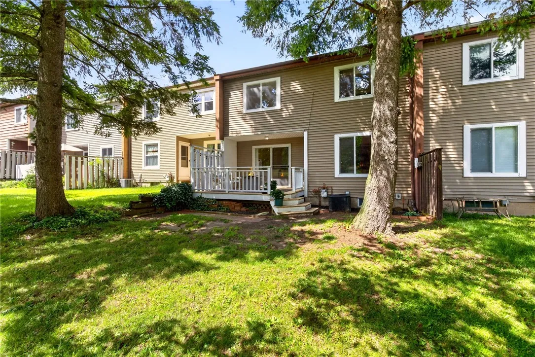 25 Mayapple Lane, Henrietta, New York 14586, Henrietta, New York 14586, 2 Bedroom Bedrooms, 6 Room Rooms,1 BathroomBathrooms,Residential,Closed,25 Mayapple Lane, Henrietta, New York 14586,0,R1707965