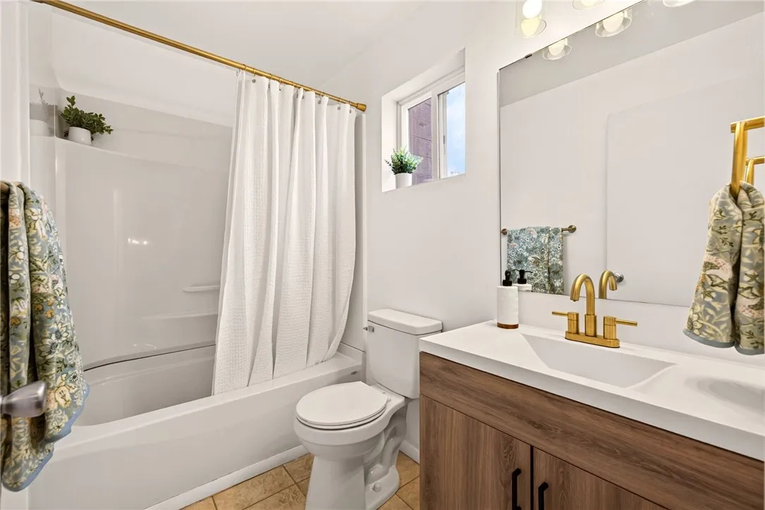 25 Mayapple Lane, Henrietta, New York 14586, Henrietta, New York 14586, 2 Bedroom Bedrooms, 6 Room Rooms,1 BathroomBathrooms,Residential,Closed,25 Mayapple Lane, Henrietta, New York 14586,0,R1707965
