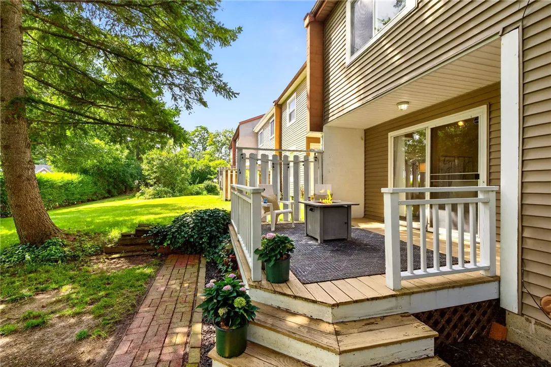 25 Mayapple Lane, Henrietta, New York 14586, Henrietta, New York 14586, 2 Bedroom Bedrooms, 6 Room Rooms,1 BathroomBathrooms,Residential,Closed,25 Mayapple Lane, Henrietta, New York 14586,0,R1707965