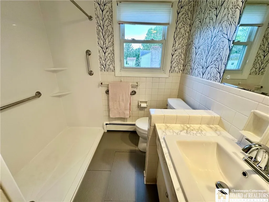54 Delevan Avenue, Jamestown, New York 14701, Jamestown, New York 14701, 3 Bedroom Bedrooms, 6 Room Rooms,1 BathroomBathrooms,Residential,For Sale,54 Delevan Avenue, Jamestown, New York 14701,0,R1709873