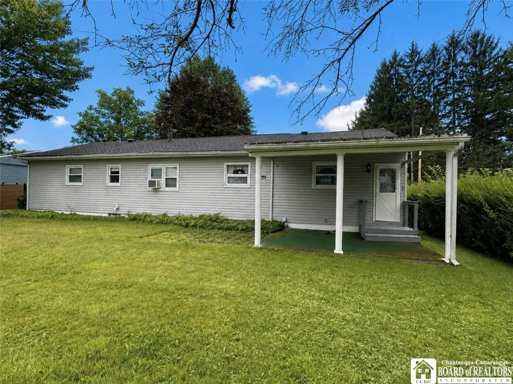 54 Delevan Avenue, Jamestown, New York 14701, Jamestown, New York 14701, 3 Bedroom Bedrooms, 6 Room Rooms,1 BathroomBathrooms,Residential,For Sale,54 Delevan Avenue, Jamestown, New York 14701,0,R1709873