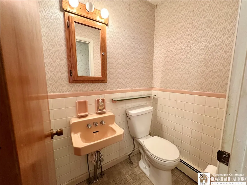 54 Delevan Avenue, Jamestown, New York 14701, Jamestown, New York 14701, 3 Bedroom Bedrooms, 6 Room Rooms,1 BathroomBathrooms,Residential,For Sale,54 Delevan Avenue, Jamestown, New York 14701,0,R1709873