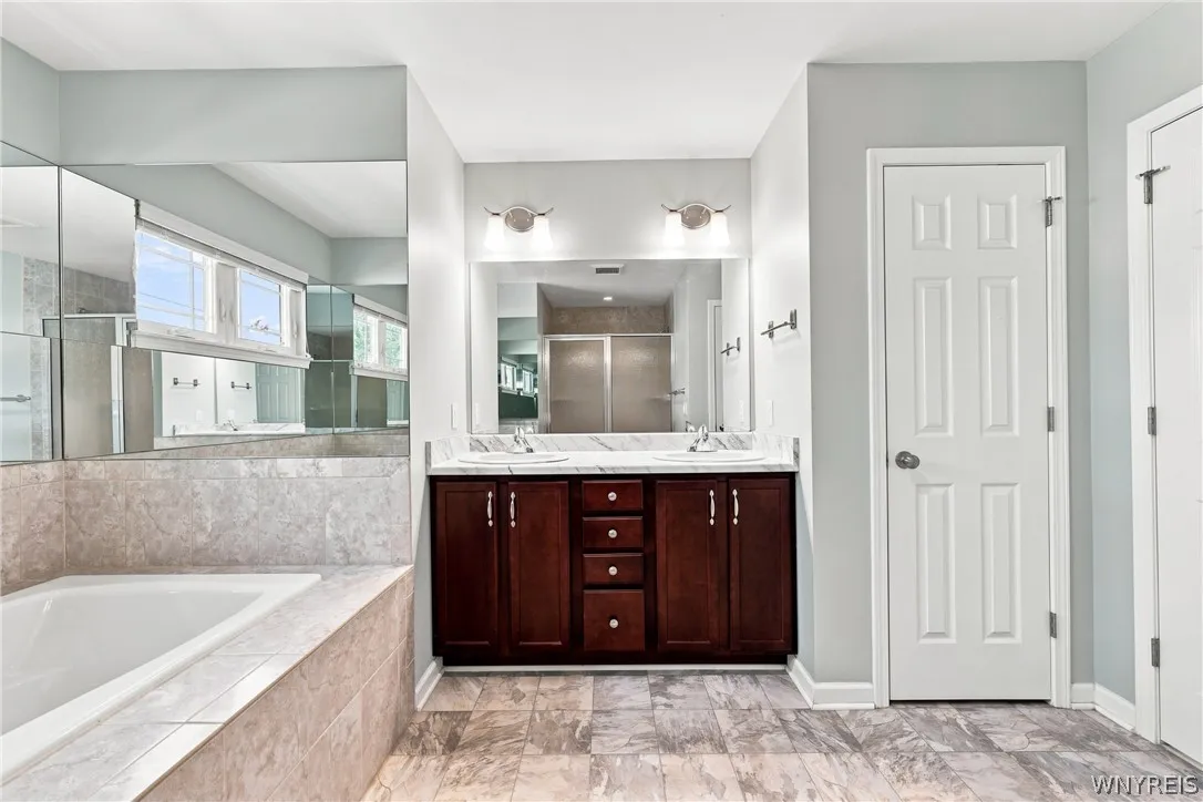 70 Rachel Vincent, Buffalo, New York 14216, Buffalo, New York 14216, 4 Bedroom Bedrooms, 8 Room Rooms,2 BathroomBathrooms,Residential,For Sale,70 Rachel Vincent, Buffalo, New York 14216,0,B1710353