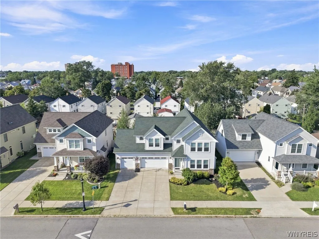 70 Rachel Vincent, Buffalo, New York 14216, Buffalo, New York 14216, 4 Bedroom Bedrooms, 8 Room Rooms,2 BathroomBathrooms,Residential,For Sale,70 Rachel Vincent, Buffalo, New York 14216,0,B1710353