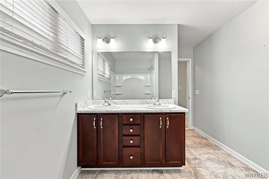 70 Rachel Vincent, Buffalo, New York 14216, Buffalo, New York 14216, 4 Bedroom Bedrooms, 8 Room Rooms,2 BathroomBathrooms,Residential,For Sale,70 Rachel Vincent, Buffalo, New York 14216,0,B1710353