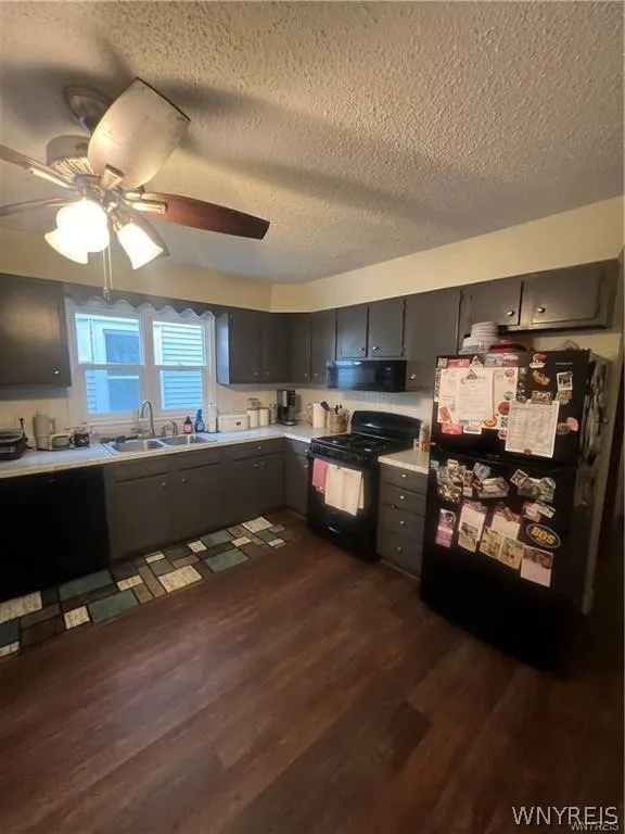 146 Wallace Avenue, Buffalo, New York 14214, Buffalo, New York 14214, 3 Bedroom Bedrooms, 5 Room Rooms,1 BathroomBathrooms,Residential Lease,For Rent,146 Wallace Avenue, Buffalo, New York 14214,0,B1710419