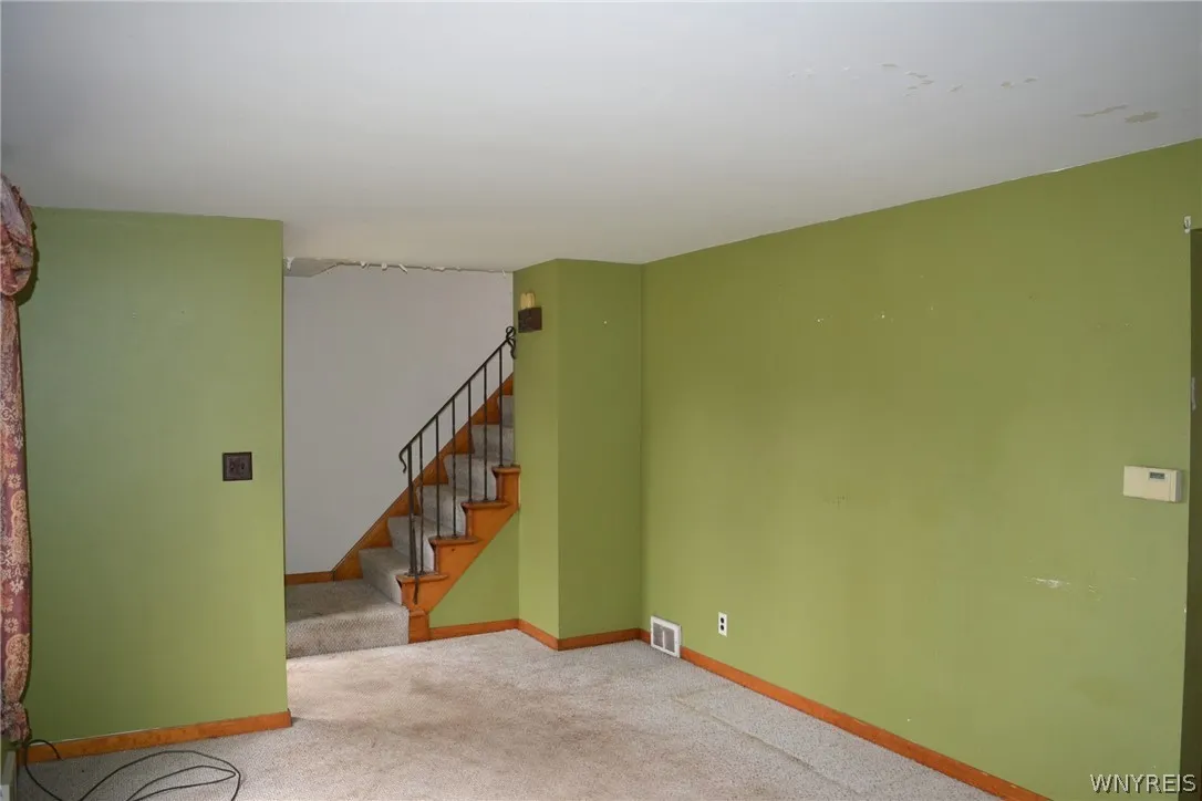 316 Oakvale Boulevard, Tonawanda, New York 14223, Tonawanda, New York 14223, 3 Bedroom Bedrooms, 7 Room Rooms,2 BathroomBathrooms,Residential,For Sale,316 Oakvale Boulevard, Tonawanda, New York 14223,0,B1710827