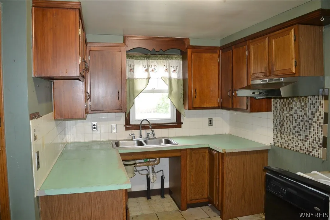 316 Oakvale Boulevard, Tonawanda, New York 14223, Tonawanda, New York 14223, 3 Bedroom Bedrooms, 7 Room Rooms,2 BathroomBathrooms,Residential,For Sale,316 Oakvale Boulevard, Tonawanda, New York 14223,0,B1710827