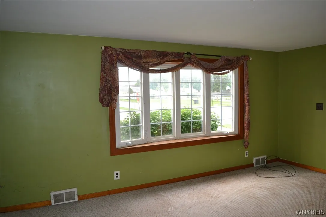 316 Oakvale Boulevard, Tonawanda, New York 14223, Tonawanda, New York 14223, 3 Bedroom Bedrooms, 7 Room Rooms,2 BathroomBathrooms,Residential,For Sale,316 Oakvale Boulevard, Tonawanda, New York 14223,0,B1710827