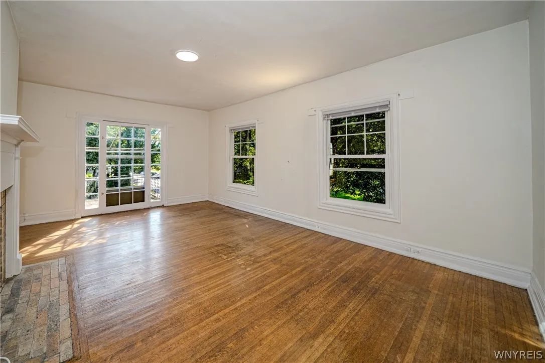 346 Woodward Avenue, Buffalo, New York 14214, Buffalo, New York 14214, 6 Bedroom Bedrooms, ,3 BathroomBathrooms,Residential,For Sale,346 Woodward Avenue, Buffalo, New York 14214,0,B1709920