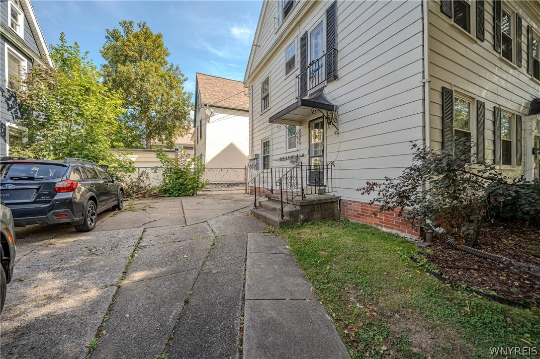 346 Woodward Avenue, Buffalo, New York 14214, Buffalo, New York 14214, 6 Bedroom Bedrooms, ,3 BathroomBathrooms,Residential,For Sale,346 Woodward Avenue, Buffalo, New York 14214,0,B1709920
