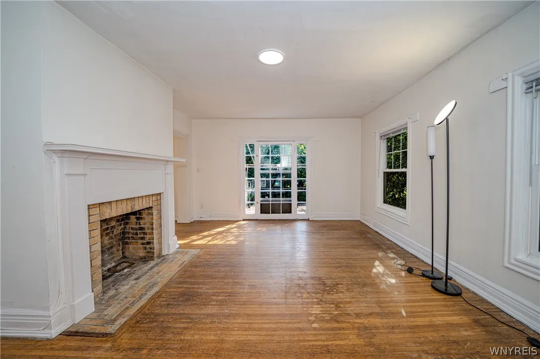 346 Woodward Avenue, Buffalo, New York 14214, Buffalo, New York 14214, 6 Bedroom Bedrooms, ,3 BathroomBathrooms,Residential,For Sale,346 Woodward Avenue, Buffalo, New York 14214,0,B1709920