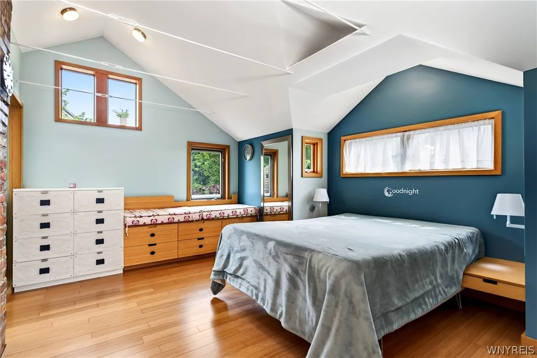 384 Summer Street, Buffalo, New York 14213, Buffalo, New York 14213, 2 Bedroom Bedrooms, 4 Room Rooms,2 BathroomBathrooms,Residential Lease,For Rent,384 Summer Street, Buffalo, New York 14213,0,B1711303