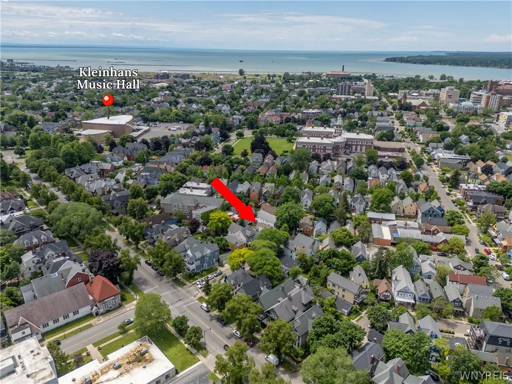 384 Summer Street, Buffalo, New York 14213, Buffalo, New York 14213, 2 Bedroom Bedrooms, 4 Room Rooms,2 BathroomBathrooms,Residential Lease,For Rent,384 Summer Street, Buffalo, New York 14213,0,B1711303