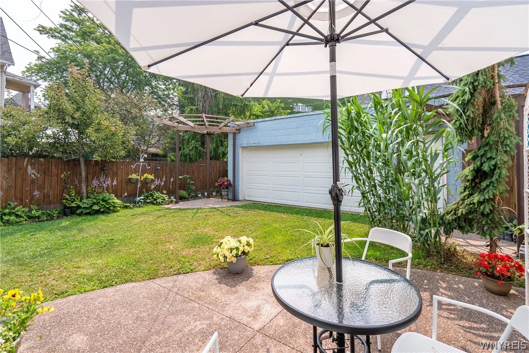 384 Summer Street, Buffalo, New York 14213, Buffalo, New York 14213, 2 Bedroom Bedrooms, 4 Room Rooms,2 BathroomBathrooms,Residential Lease,For Rent,384 Summer Street, Buffalo, New York 14213,0,B1711303