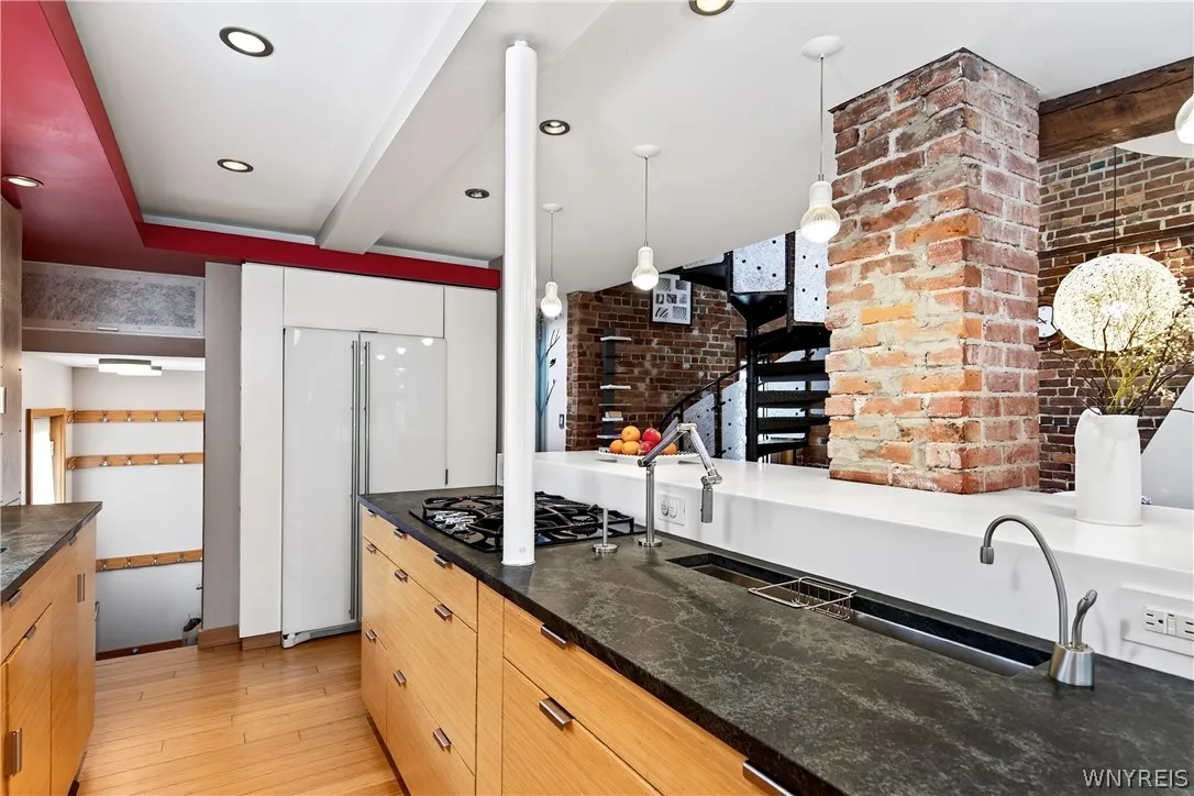 384 Summer Street, Buffalo, New York 14213, Buffalo, New York 14213, 2 Bedroom Bedrooms, 4 Room Rooms,2 BathroomBathrooms,Residential Lease,For Rent,384 Summer Street, Buffalo, New York 14213,0,B1711303