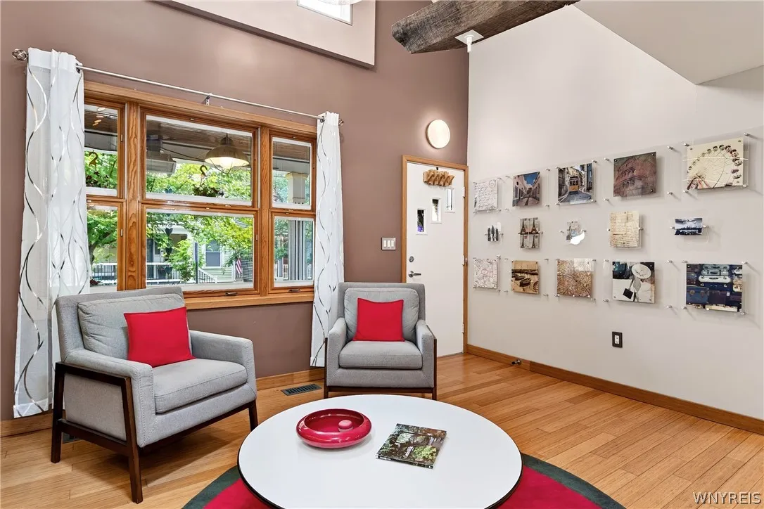 384 Summer Street, Buffalo, New York 14213, Buffalo, New York 14213, 2 Bedroom Bedrooms, 4 Room Rooms,2 BathroomBathrooms,Residential Lease,For Rent,384 Summer Street, Buffalo, New York 14213,0,B1711303
