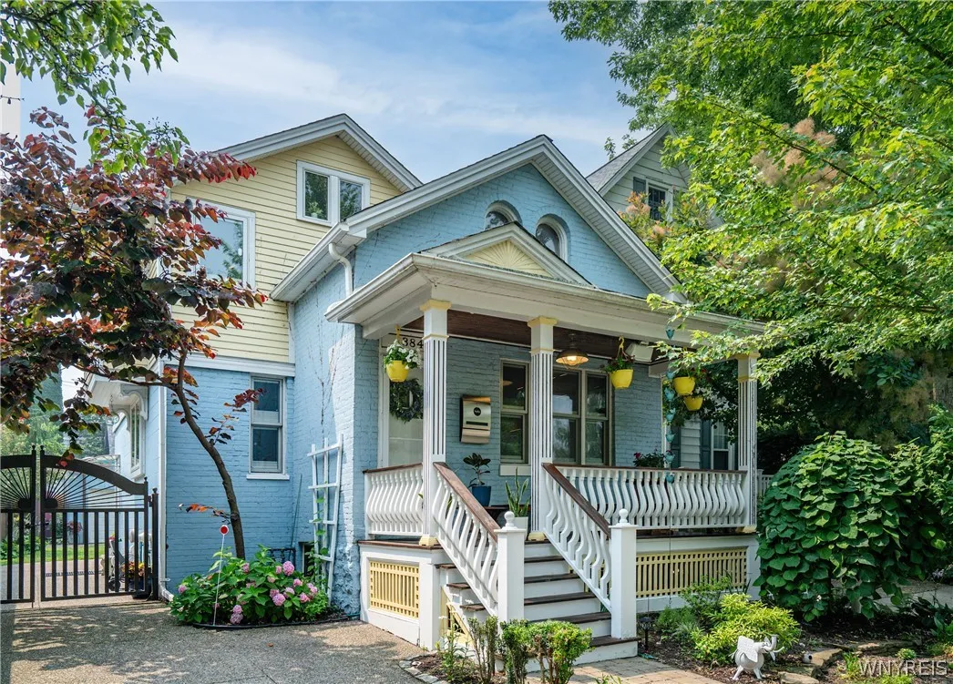 384 Summer Street, Buffalo, New York 14213, Buffalo, New York 14213, 2 Bedroom Bedrooms, 4 Room Rooms,2 BathroomBathrooms,Residential Lease,For Rent,384 Summer Street, Buffalo, New York 14213,0,B1711303