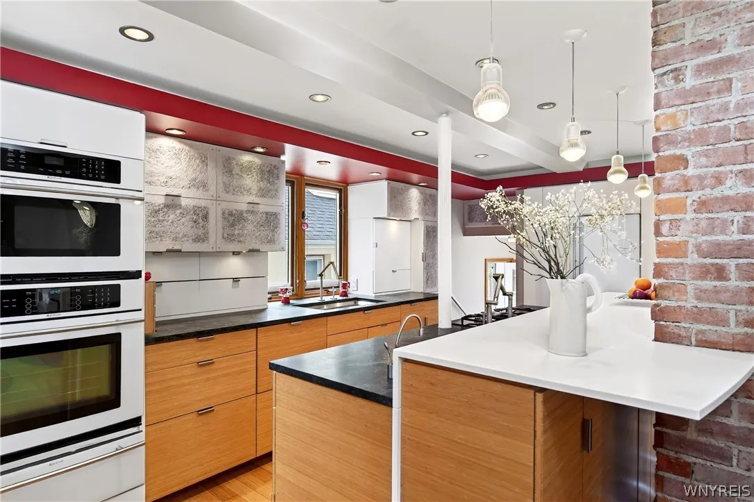 384 Summer Street, Buffalo, New York 14213, Buffalo, New York 14213, 2 Bedroom Bedrooms, 4 Room Rooms,2 BathroomBathrooms,Residential Lease,For Rent,384 Summer Street, Buffalo, New York 14213,0,B1711303
