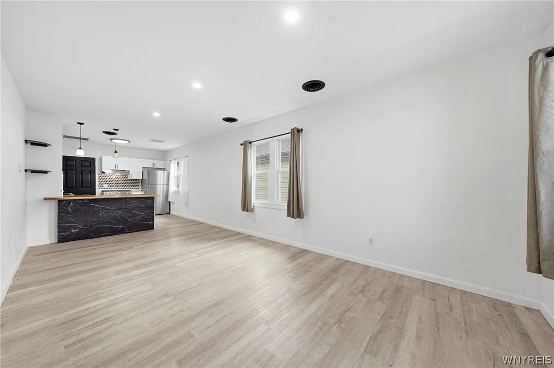 111 Dart Street, Buffalo, New York 14213, Buffalo, New York 14213, 1 Bedroom Bedrooms, 5 Room Rooms,1 BathroomBathrooms,Residential,For Sale,111 Dart Street, Buffalo, New York 14213,0,B1711482