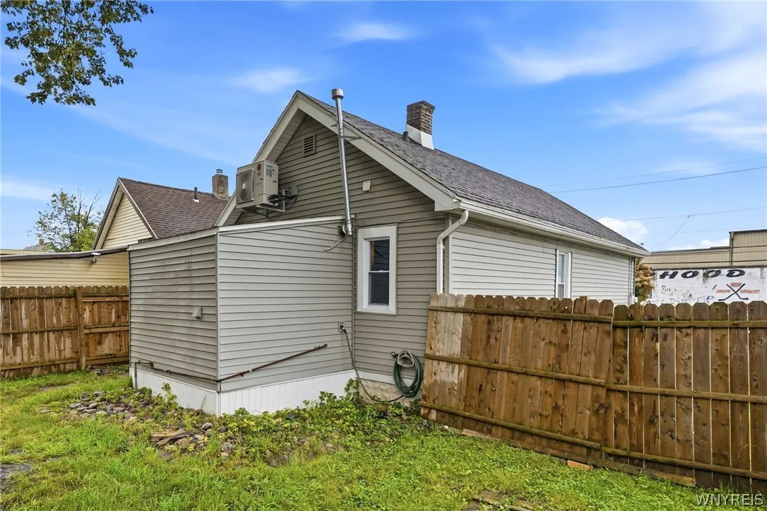111 Dart Street, Buffalo, New York 14213, Buffalo, New York 14213, 1 Bedroom Bedrooms, 5 Room Rooms,1 BathroomBathrooms,Residential,For Sale,111 Dart Street, Buffalo, New York 14213,0,B1711482