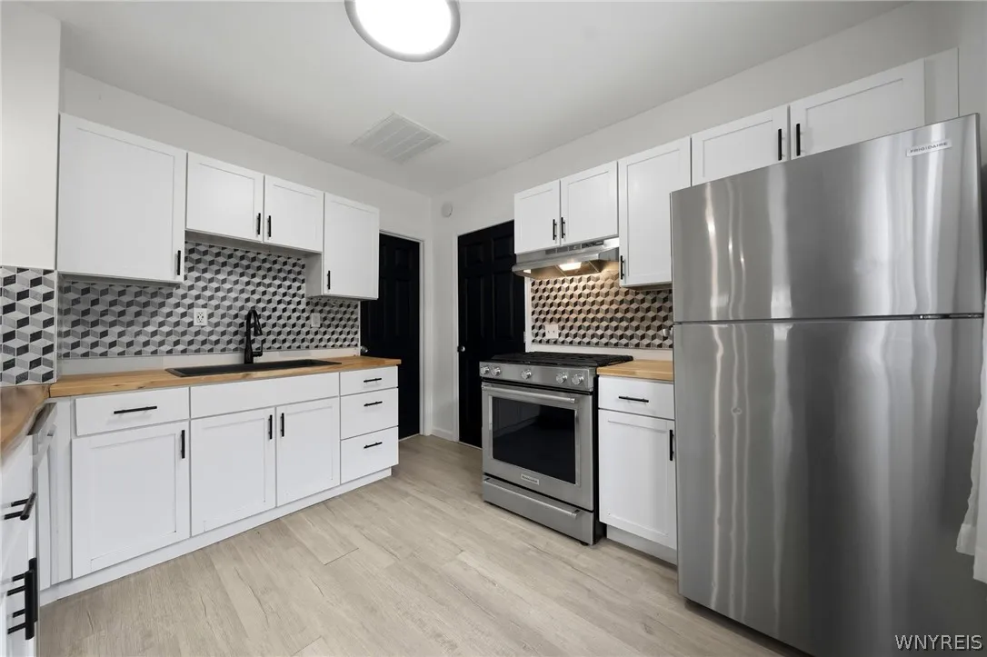 111 Dart Street, Buffalo, New York 14213, Buffalo, New York 14213, 1 Bedroom Bedrooms, 5 Room Rooms,1 BathroomBathrooms,Residential,For Sale,111 Dart Street, Buffalo, New York 14213,0,B1711482