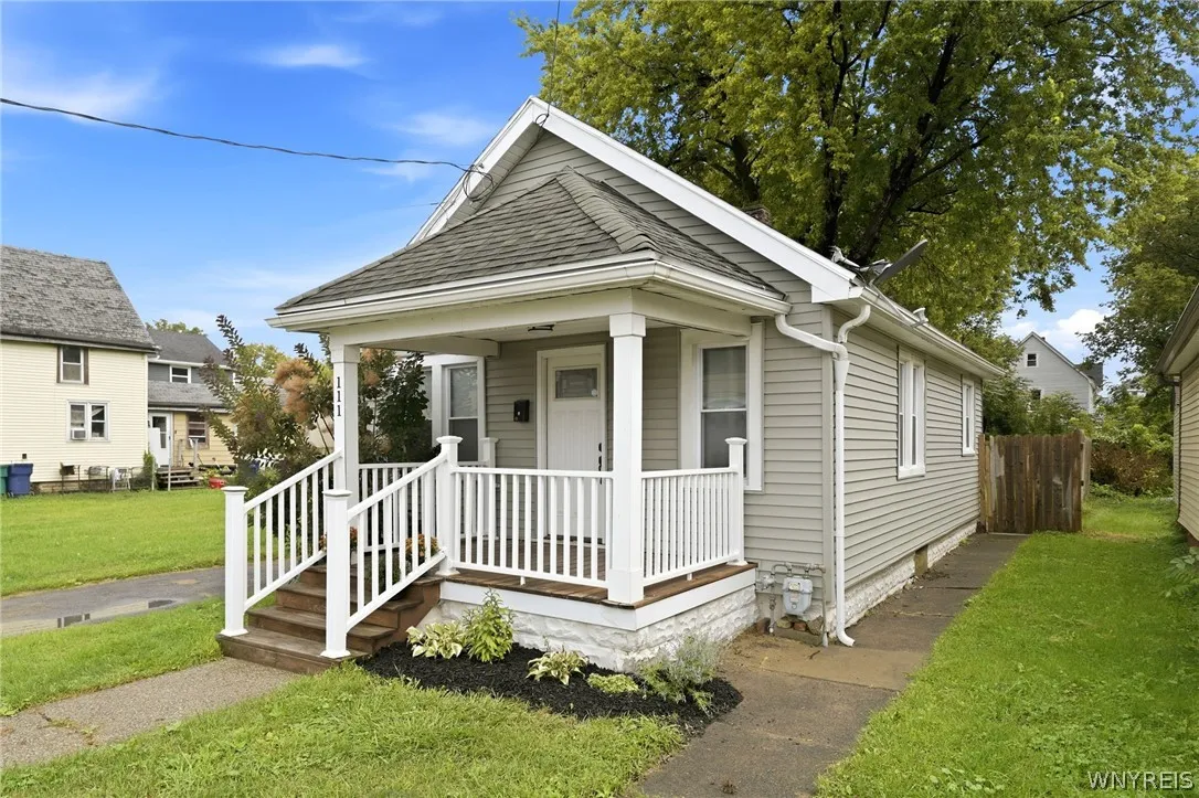 111 Dart Street, Buffalo, New York 14213, Buffalo, New York 14213, 1 Bedroom Bedrooms, 5 Room Rooms,1 BathroomBathrooms,Residential,For Sale,111 Dart Street, Buffalo, New York 14213,0,B1711482