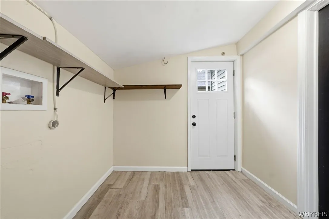 111 Dart Street, Buffalo, New York 14213, Buffalo, New York 14213, 1 Bedroom Bedrooms, 5 Room Rooms,1 BathroomBathrooms,Residential,For Sale,111 Dart Street, Buffalo, New York 14213,0,B1711482