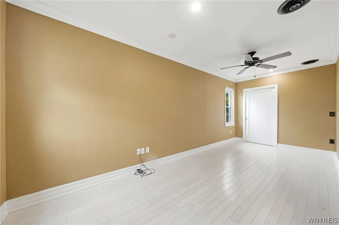 111 Dart Street, Buffalo, New York 14213, Buffalo, New York 14213, 1 Bedroom Bedrooms, 5 Room Rooms,1 BathroomBathrooms,Residential,For Sale,111 Dart Street, Buffalo, New York 14213,0,B1711482
