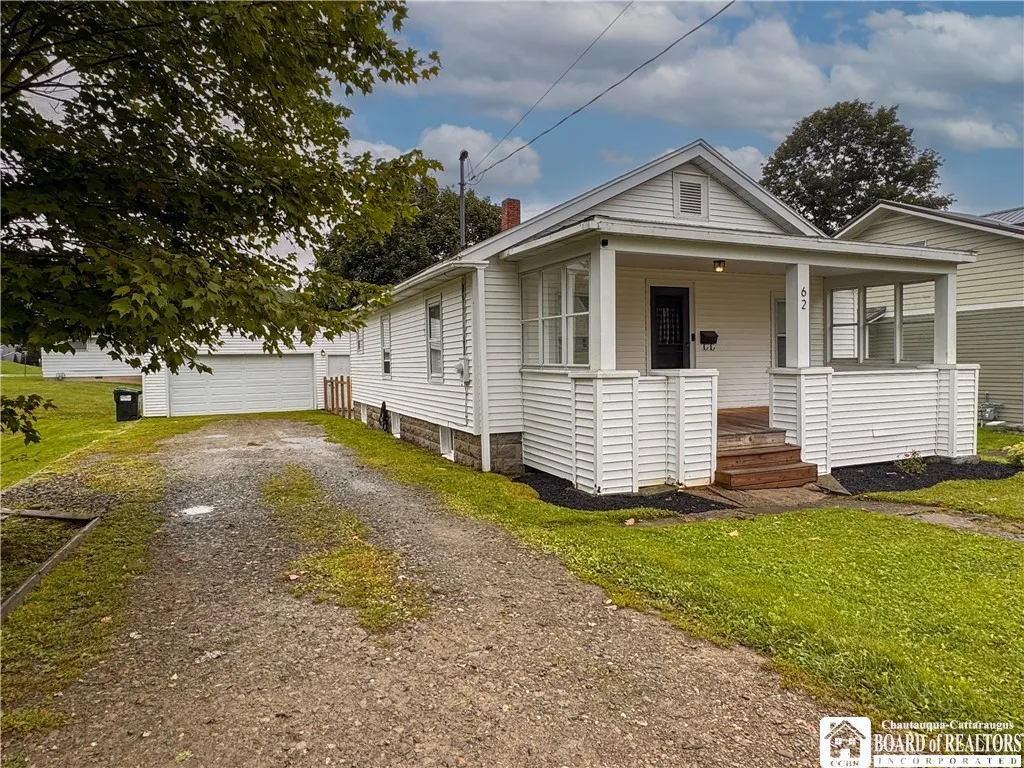 62 Mapleshade Avenue, Ellicott, New York 14733, Ellicott, New York 14733, 2 Bedroom Bedrooms, 7 Room Rooms,1 BathroomBathrooms,Residential,For Sale,62 Mapleshade Avenue, Ellicott, New York 14733,0,R1711340