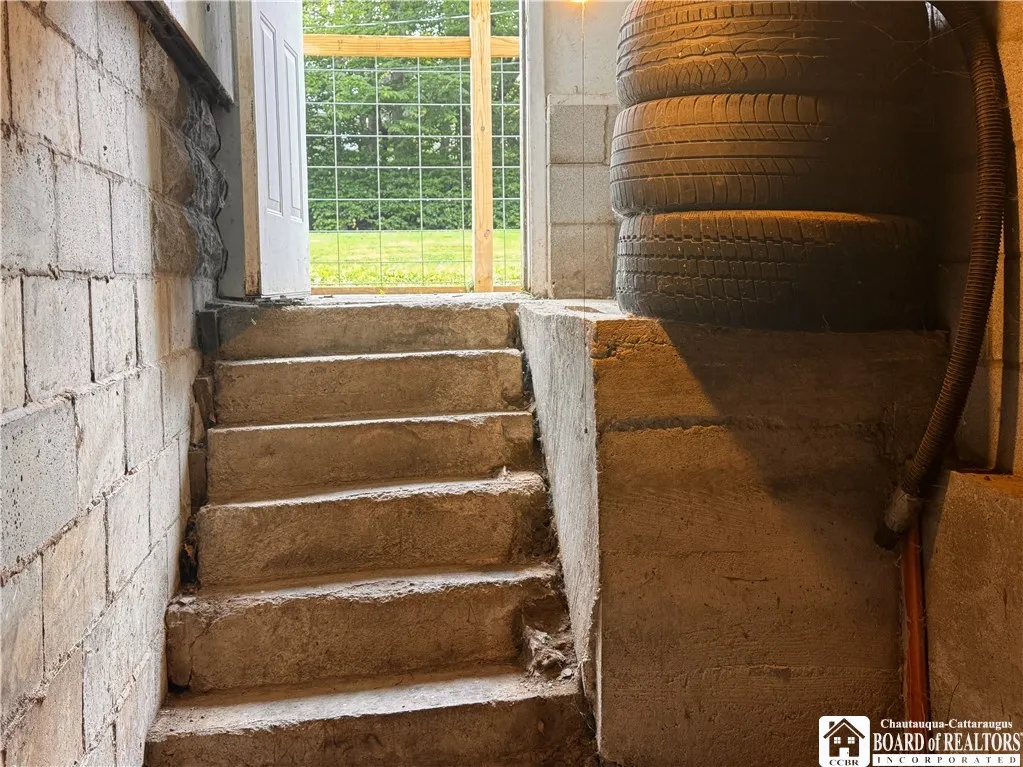 basement exterior walkout