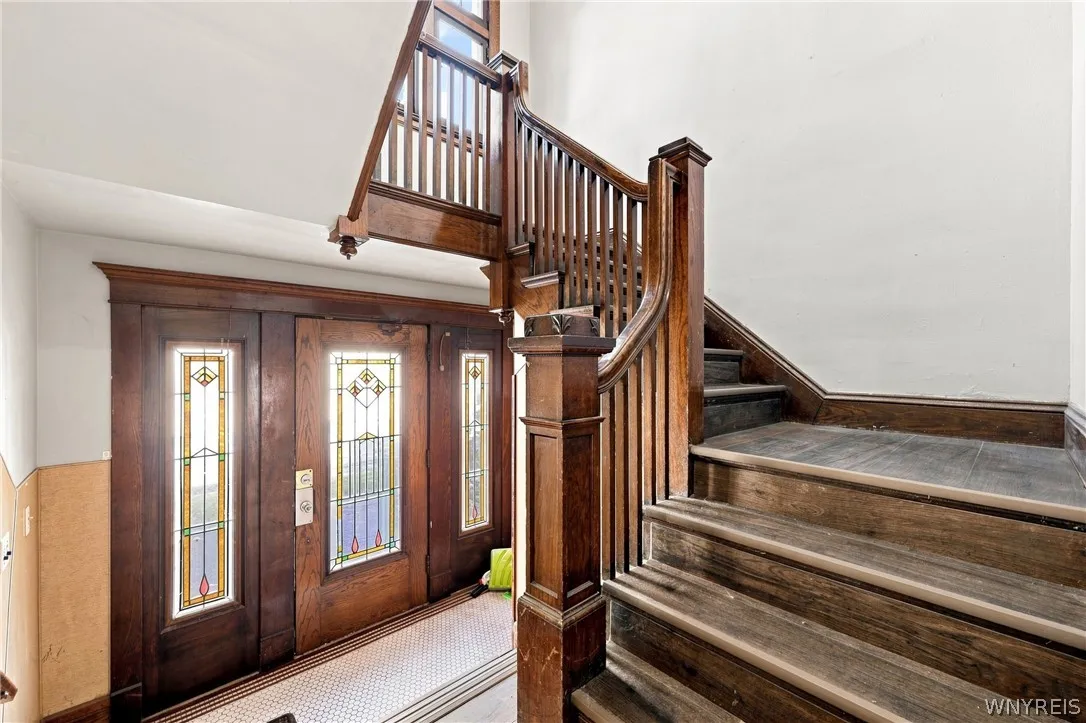 2776 Main Street, Buffalo, New York 14214, Buffalo, New York 14214, 5 Bedroom Bedrooms, ,3 BathroomBathrooms,Residential,For Sale,2776 Main Street, Buffalo, New York 14214,0,B1711834