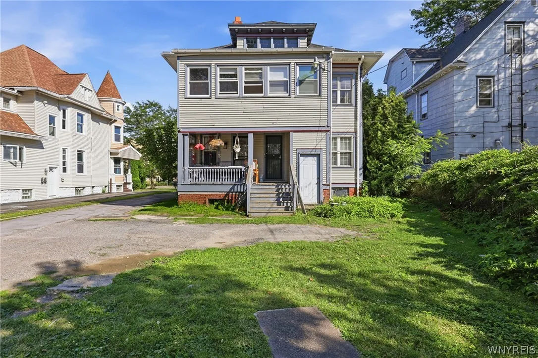 2776 Main Street, Buffalo, New York 14214, Buffalo, New York 14214, 5 Bedroom Bedrooms, ,3 BathroomBathrooms,Residential,For Sale,2776 Main Street, Buffalo, New York 14214,0,B1711834