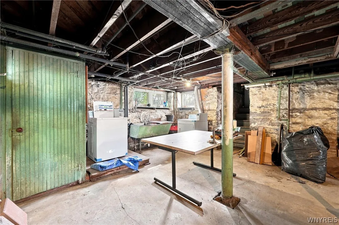 2776 Main Street, Buffalo, New York 14214, Buffalo, New York 14214, 5 Bedroom Bedrooms, ,3 BathroomBathrooms,Residential,For Sale,2776 Main Street, Buffalo, New York 14214,0,B1711834