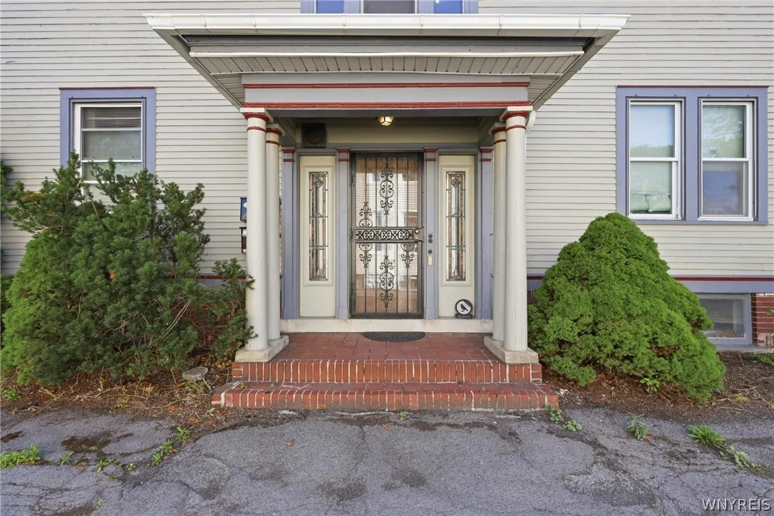 2776 Main Street, Buffalo, New York 14214, Buffalo, New York 14214, 5 Bedroom Bedrooms, ,3 BathroomBathrooms,Residential,For Sale,2776 Main Street, Buffalo, New York 14214,0,B1711834