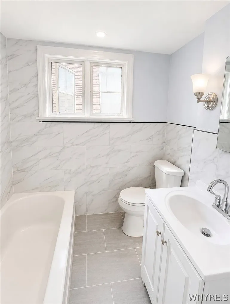 87 Fernhill Avenue, Buffalo, New York 14215, Buffalo, New York 14215, 4 Bedroom Bedrooms, ,2 BathroomBathrooms,Residential,For Sale,87 Fernhill Avenue, Buffalo, New York 14215,0,B1711985