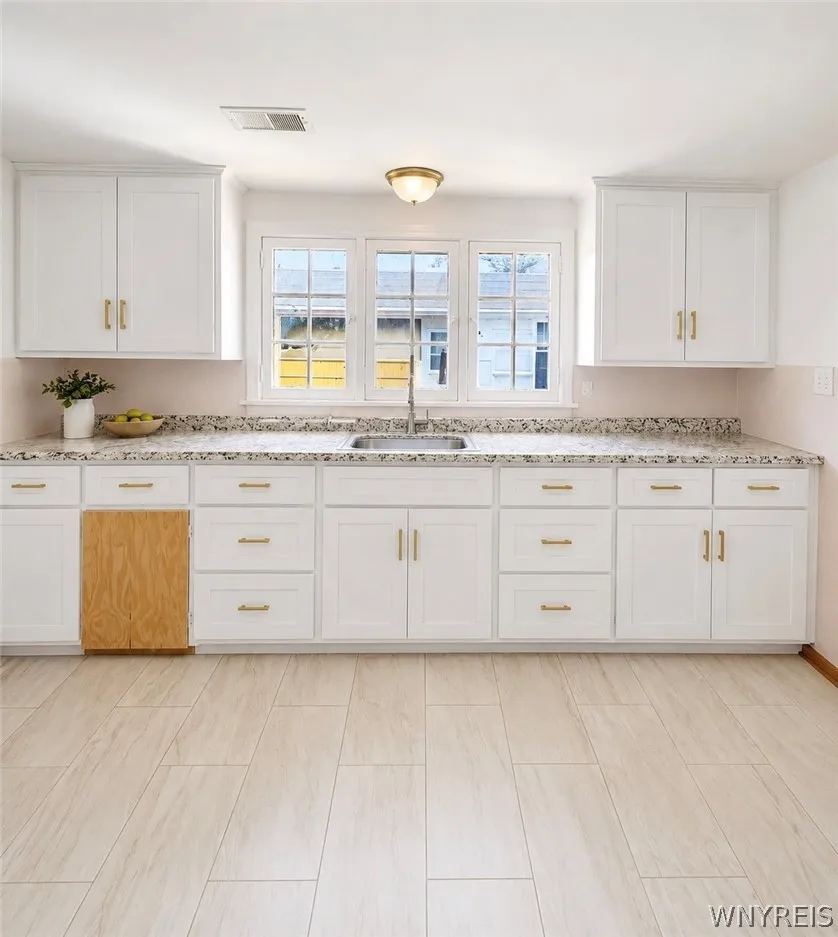 87 Fernhill Avenue, Buffalo, New York 14215, Buffalo, New York 14215, 4 Bedroom Bedrooms, ,2 BathroomBathrooms,Residential,For Sale,87 Fernhill Avenue, Buffalo, New York 14215,0,B1711985