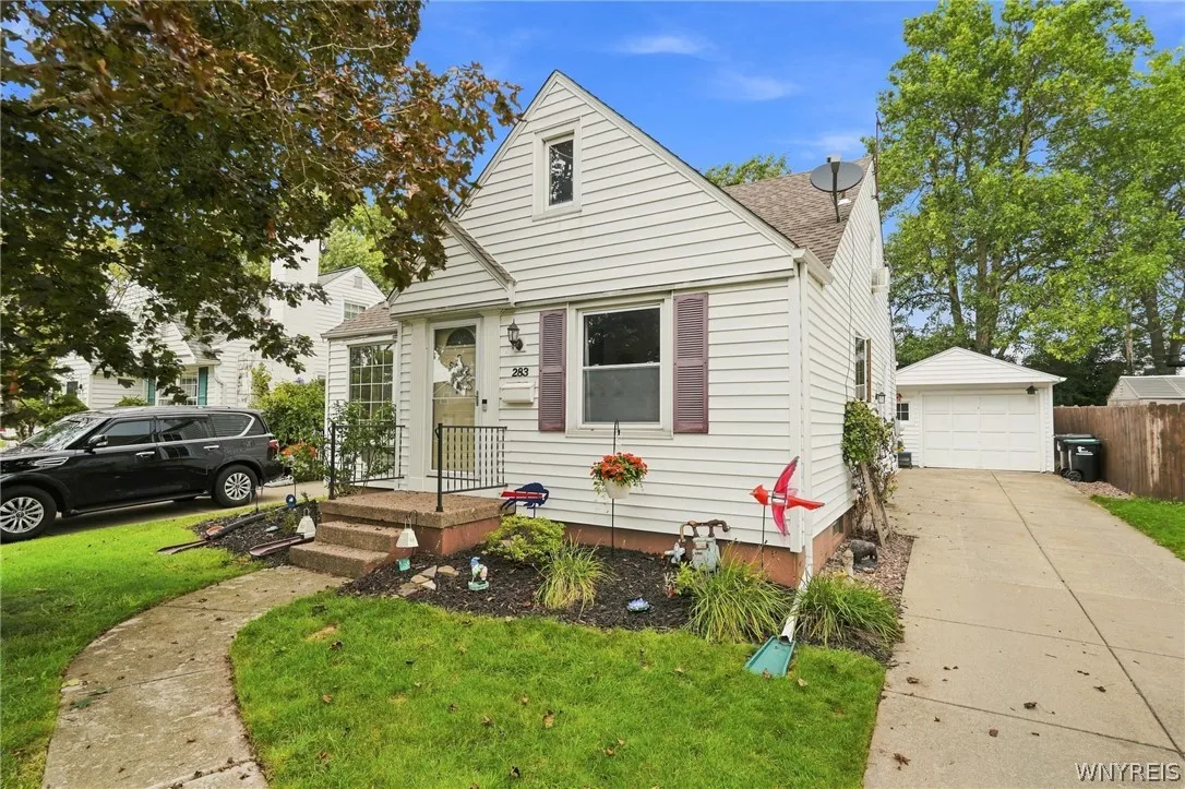 283 Wrexham Court North, Tonawanda, New York 14150, Tonawanda, New York 14150, 3 Bedroom Bedrooms, 9 Room Rooms,1 BathroomBathrooms,Residential,For Sale,283 Wrexham Court North, Tonawanda, New York 14150,0,B1711283