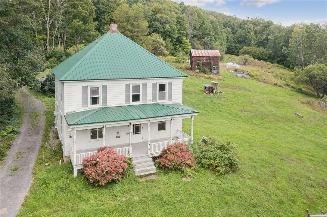 114 Vintonton Road, Fulton, New York 12187, Fulton, New York 12187, 5 Bedroom Bedrooms, 12 Room Rooms,3 BathroomBathrooms,Residential,For Sale,114 Vintonton Road, Fulton, New York 12187,0,R1709880