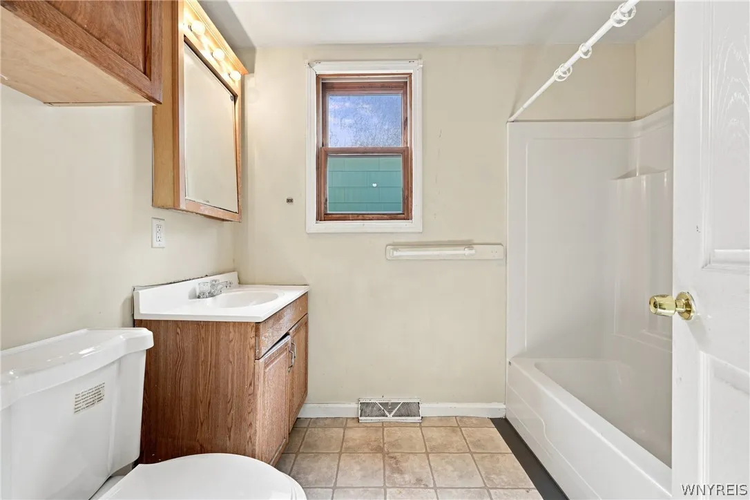 157 Merrimac Street, Buffalo, New York 14214, Buffalo, New York 14214, 5 Bedroom Bedrooms, 7 Room Rooms,2 BathroomBathrooms,Residential,For Sale,157 Merrimac Street, Buffalo, New York 14214,0,B1712099