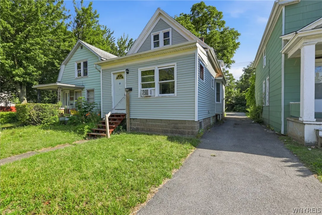 157 Merrimac Street, Buffalo, New York 14214, Buffalo, New York 14214, 5 Bedroom Bedrooms, 7 Room Rooms,2 BathroomBathrooms,Residential,For Sale,157 Merrimac Street, Buffalo, New York 14214,0,B1712099