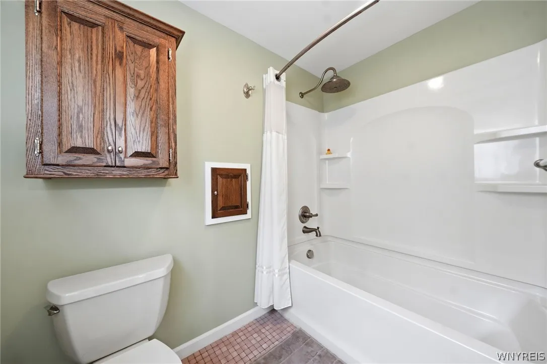 9515 High St, Clarence, New York 14032, Clarence, New York 14032, 4 Bedroom Bedrooms, 8 Room Rooms,2 BathroomBathrooms,Residential,For Sale,9515 High St, Clarence, New York 14032,0,B1712347