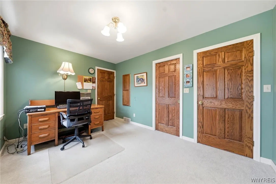 9515 High St, Clarence, New York 14032, Clarence, New York 14032, 4 Bedroom Bedrooms, 8 Room Rooms,2 BathroomBathrooms,Residential,For Sale,9515 High St, Clarence, New York 14032,0,B1712347