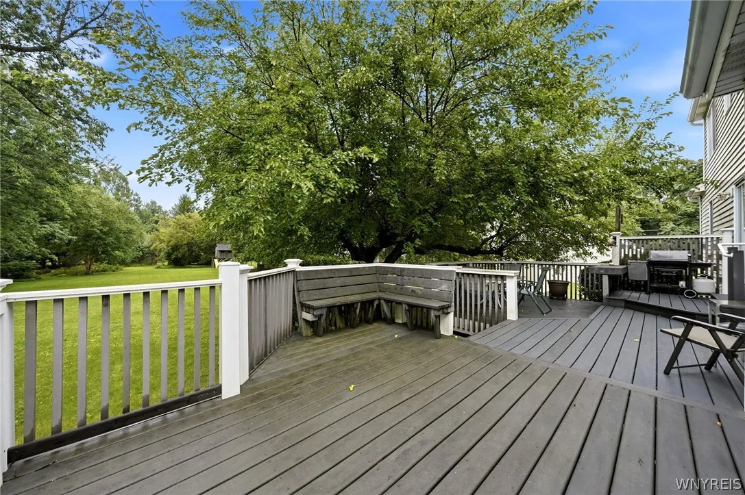 9515 High St, Clarence, New York 14032, Clarence, New York 14032, 4 Bedroom Bedrooms, 8 Room Rooms,2 BathroomBathrooms,Residential,For Sale,9515 High St, Clarence, New York 14032,0,B1712347