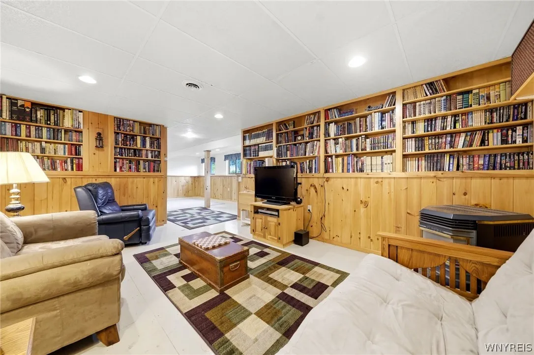 9515 High St, Clarence, New York 14032, Clarence, New York 14032, 4 Bedroom Bedrooms, 8 Room Rooms,2 BathroomBathrooms,Residential,For Sale,9515 High St, Clarence, New York 14032,0,B1712347