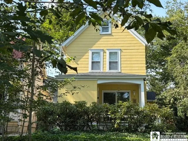 Lovely year-around home in central Chautauqua.
