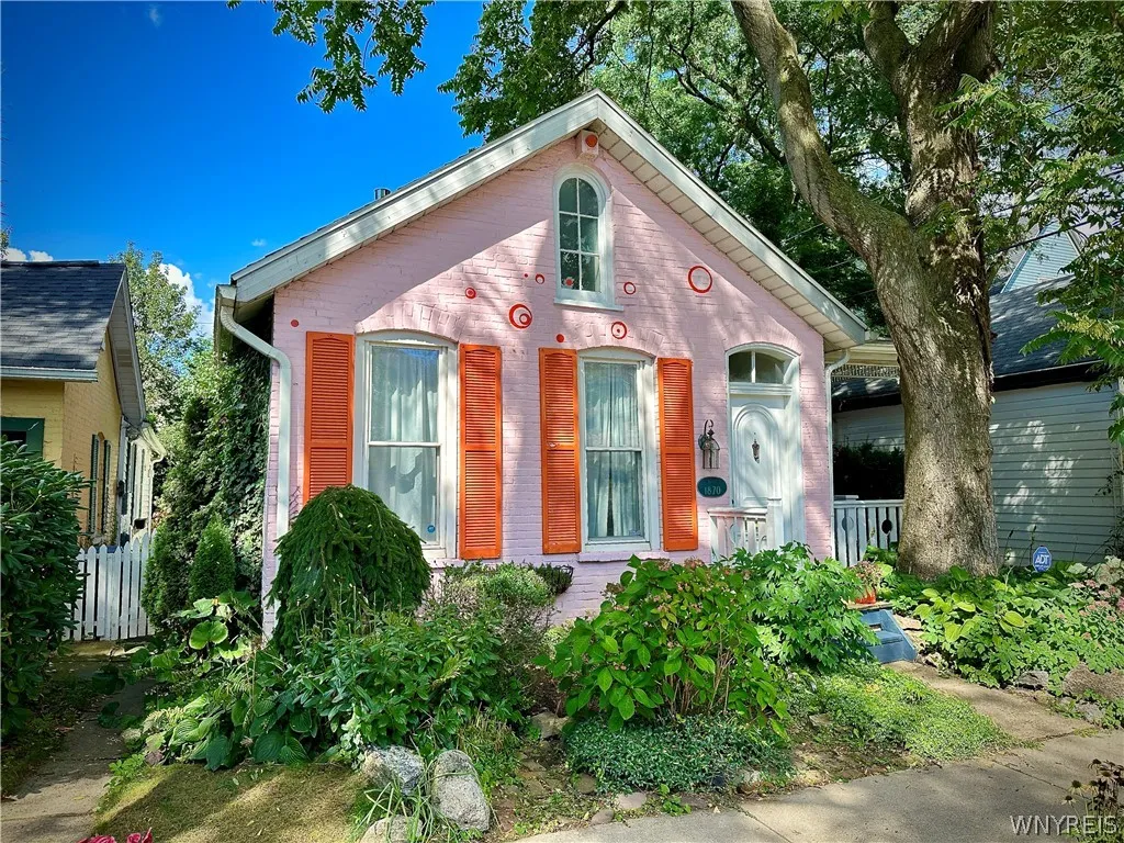 375 Summer Street, Buffalo, New York 14213, Buffalo, New York 14213, 3 Bedroom Bedrooms, 7 Room Rooms,1 BathroomBathrooms,Residential,For Sale,375 Summer Street, Buffalo, New York 14213,0,B1712646