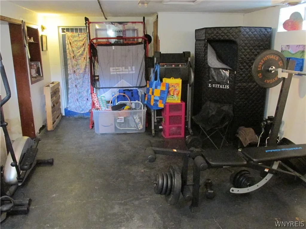563 31st Street, Niagara Falls, New York 14301, Niagara Falls, New York 14301, 2 Bedroom Bedrooms, 4 Room Rooms,1 BathroomBathrooms,Residential,For Sale,563 31st Street, Niagara Falls, New York 14301,0,B1712908