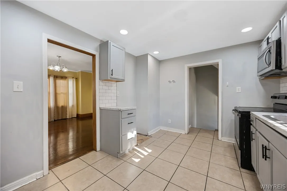 315 Willumae Drive, Syracuse, New York 13208, Syracuse, New York 13208, 3 Bedroom Bedrooms, 3 Room Rooms,2 BathroomBathrooms,Residential,For Sale,315 Willumae Drive, Syracuse, New York 13208,0,B1712923