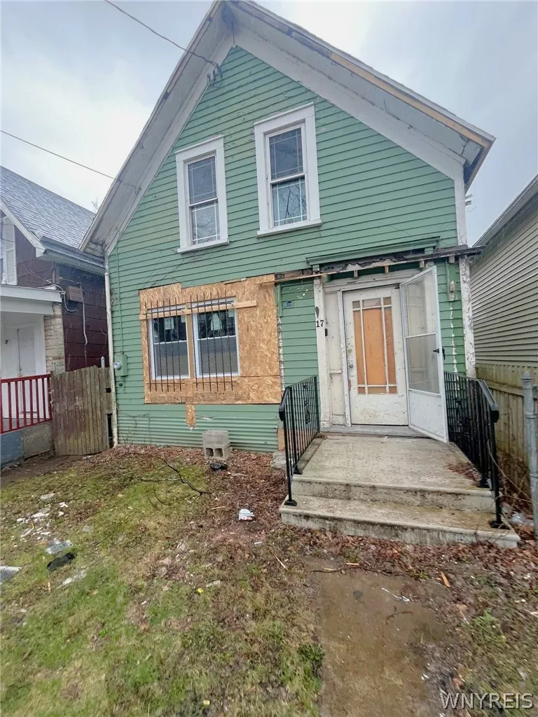 17 California Street, Buffalo, New York 14213, Buffalo, New York 14213, 3 Bedroom Bedrooms, 6 Room Rooms,1 BathroomBathrooms,Residential,For Sale,17 California Street, Buffalo, New York 14213,0,B1713195